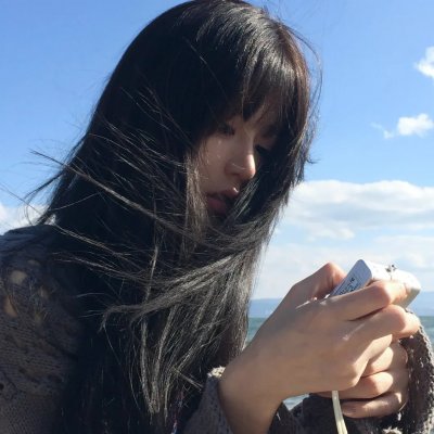 沙滩上的夏娃